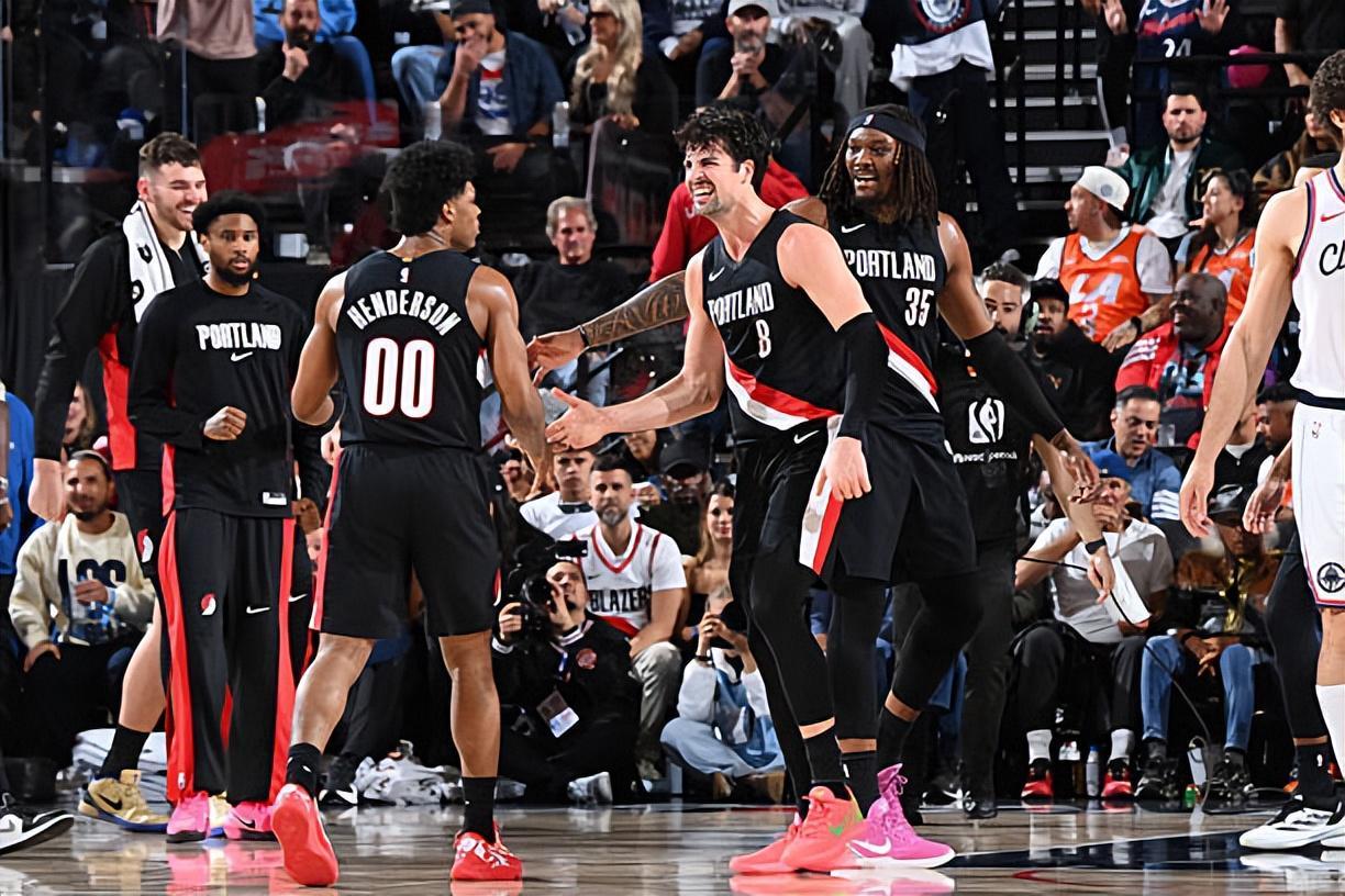 九游体育比分直播、实时比分网、足球比分、篮球比分、电竞比分、九游体育战绩查询-冲垮了快船的防线！开拓者锋线球星在赛季尾段终于又开始回暖了？