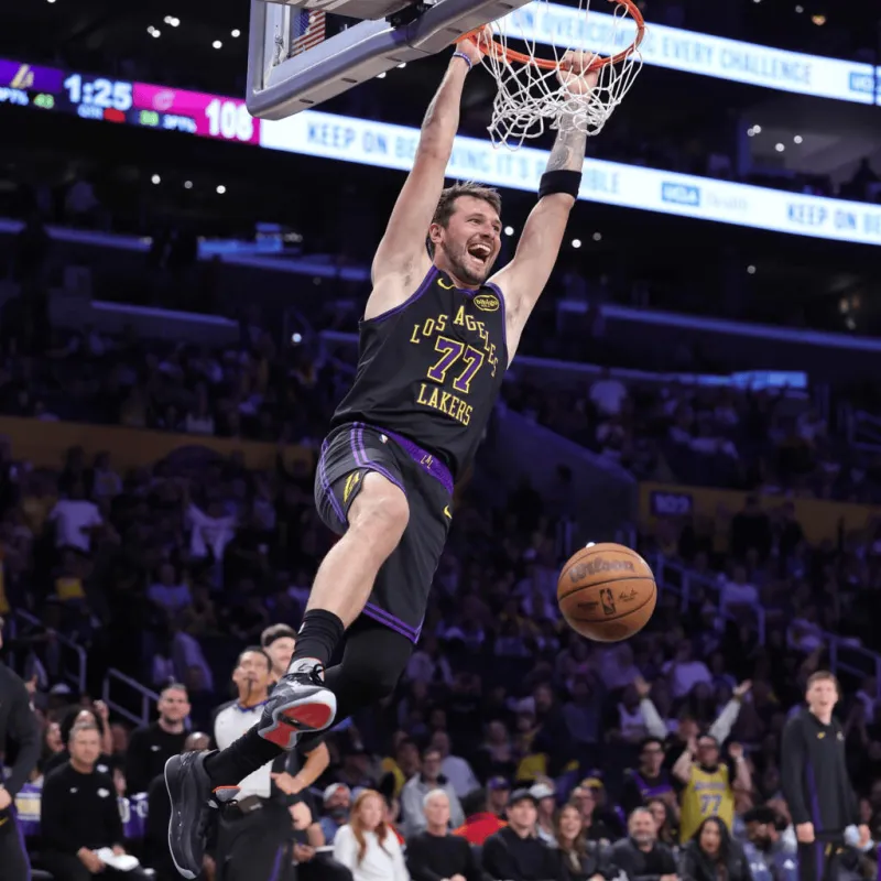 九游体育比分直播、实时比分网、足球比分、篮球比分、电竞比分、九游体育战绩查询-联盟合并后单月最高分：乔丹676分、哈登610分、东契奇600分